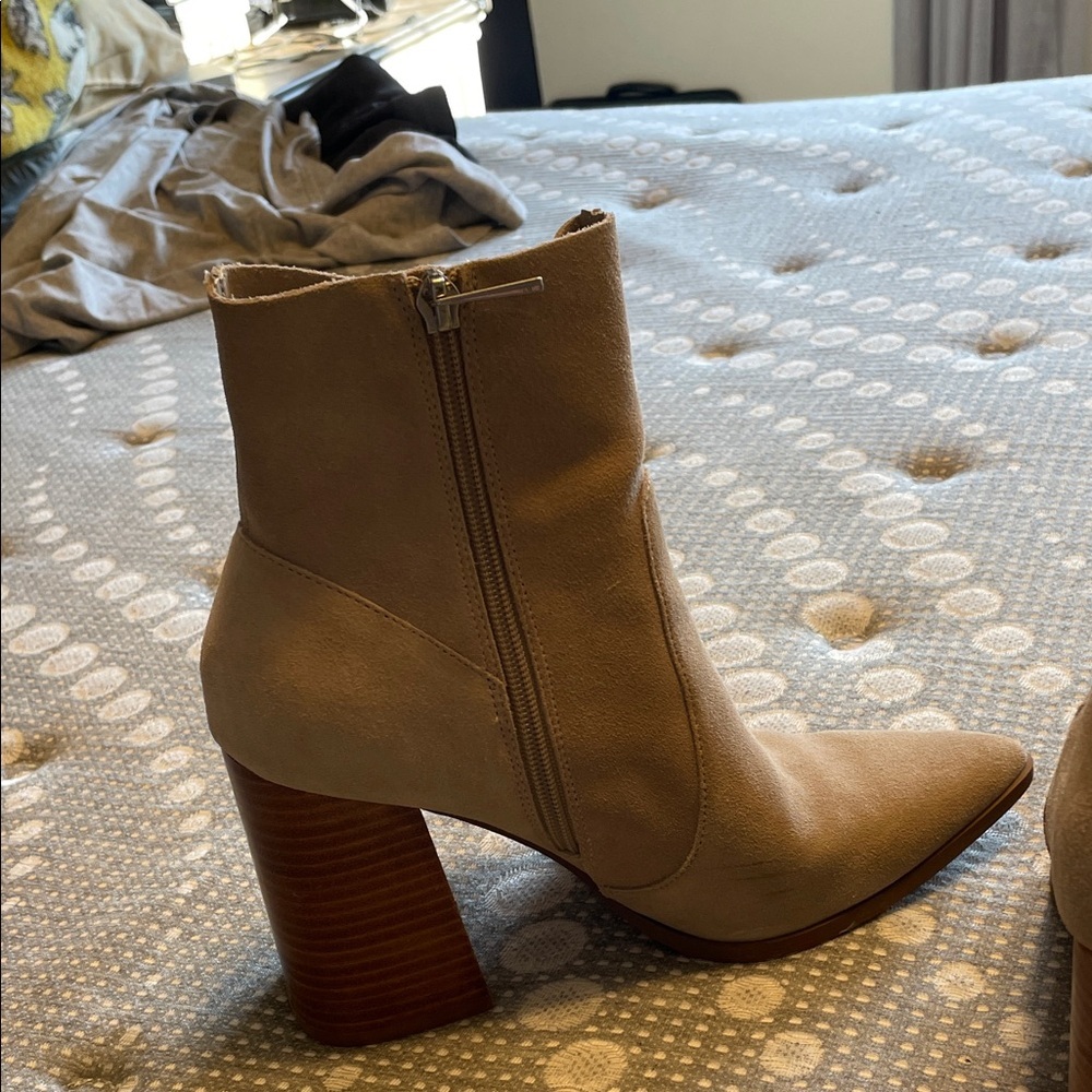 Steve Madden Tan Ankle Booties - Picture 3 of 6